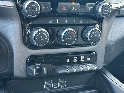 New 2026 RAM 1500 4x4 Crew Cab image 18