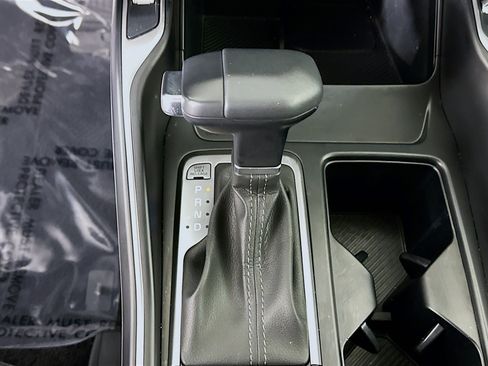 Used 2025 Kia Sorento S FWD image 21