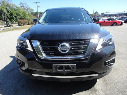 Used 2018 Nissan Pathfinder SL w/ SL Premium Package image 2