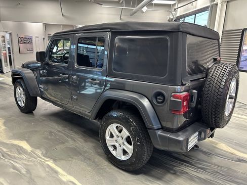 Used 2018 Jeep Wrangler Unlimited Sport S image 33
