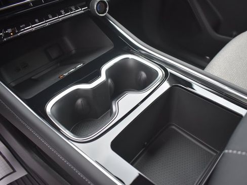 New 2026 Chevrolet Traverse LT w/ Midnight/Sport Edition FWD image 28