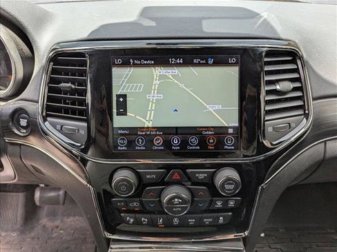 Used 2019 Jeep Grand Cherokee Limited w/ Luxury Group II AWD/4WD image 14