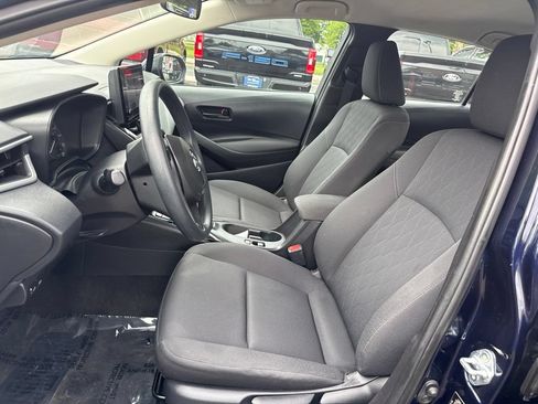 Used 2024 Toyota Corolla LE FWD image 6