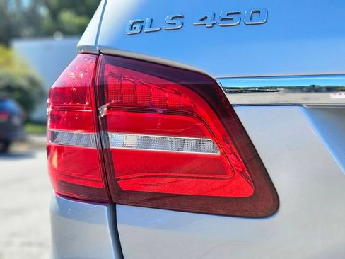 Used 2017 Mercedes-Benz GLS 450 4MATIC image 9