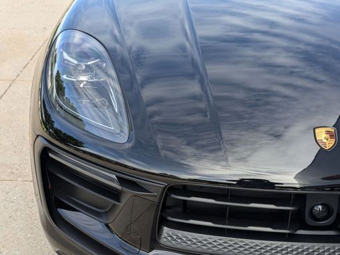 Certified 2026 Porsche Macan AWD/4WD image 12
