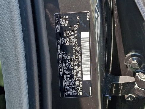 Used 2019 Volvo XC60 T5 Momentum w/ Multimedia Package AWD/4WD image 27