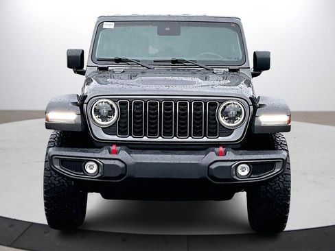 Certified 2025 Jeep Wrangler Unlimited Rubicon image 3