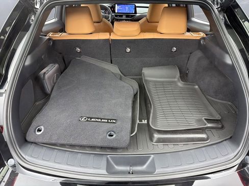 Used 2024 Lexus UX 250h AWD w/ Premium Package image 36