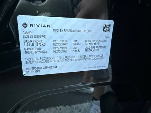 Used 2023 Rivian R1S Adventure AWD/4WD image 14