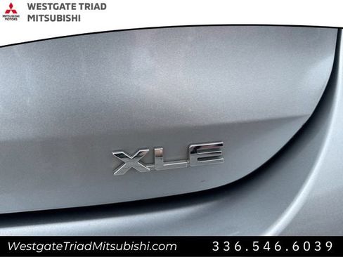 Used 2024 Toyota Highlander XLE AWD/4WD image 24