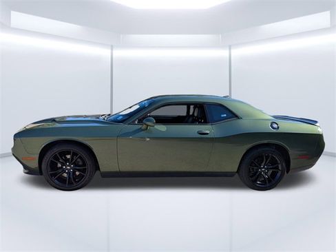 Used 2018 Dodge Challenger SXT Plus image 7