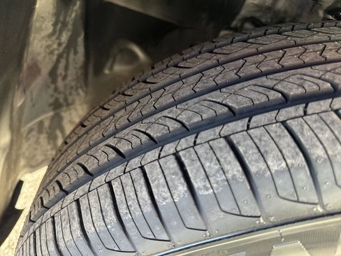 Used 2019 Jeep Compass Trailhawk image 10