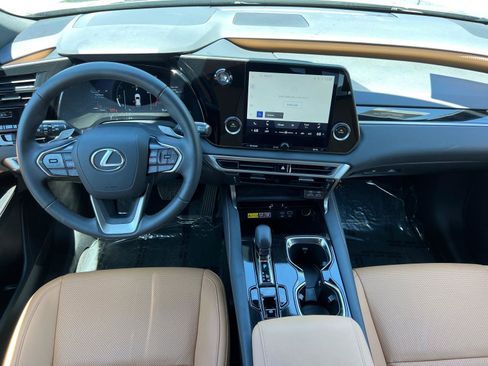 Used 2025 Lexus RX 350 FWD w/ Technology Package image 17