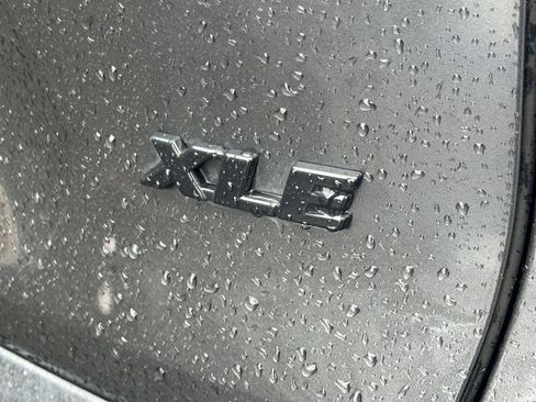 Used 2022 Toyota RAV4 XLE Premium FWD image 10