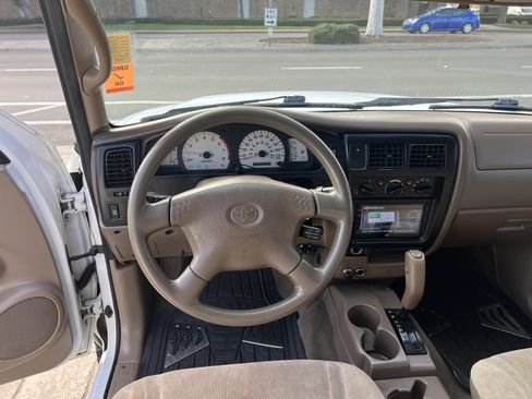 Used 2002 Toyota Tacoma PreRunner image 20