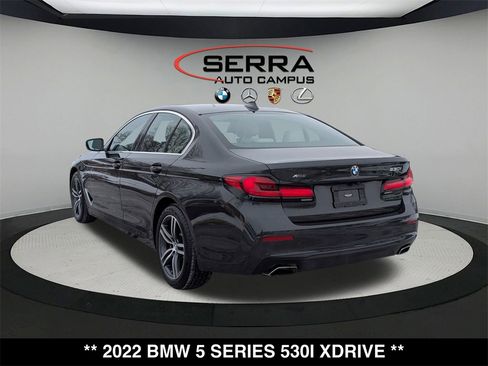 Certified 2022 BMW 530i xDrive w/ Premium Package image 5
