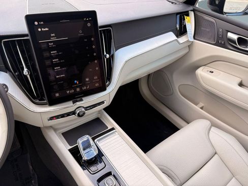 New 2026 Volvo XC60 B5 Ultra w/ Climate Package AWD/4WD image 23