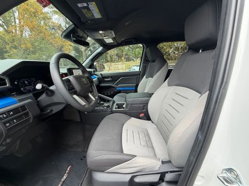 Used 2025 Toyota Tacoma SR image 24