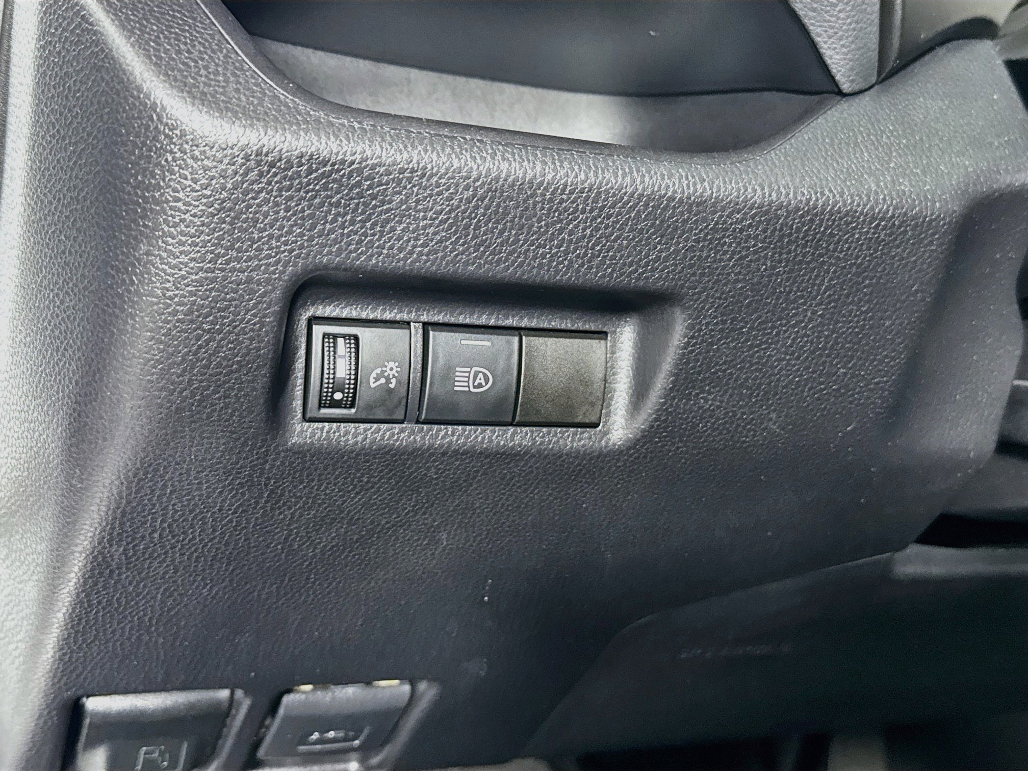 Certified 2019 Toyota RAV4 XLE FWD image 11