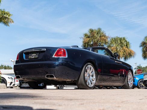 Used 2018 Rolls-Royce Dawn image 7