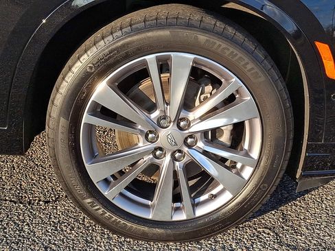 Used 2023 Cadillac XT6 Premium Luxury w/ Technology Package image 6