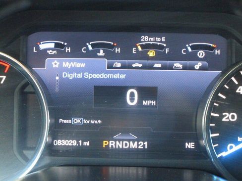 Used 2016 Ford F150 Platinum w/ Equipment Group 701A Luxury image 19