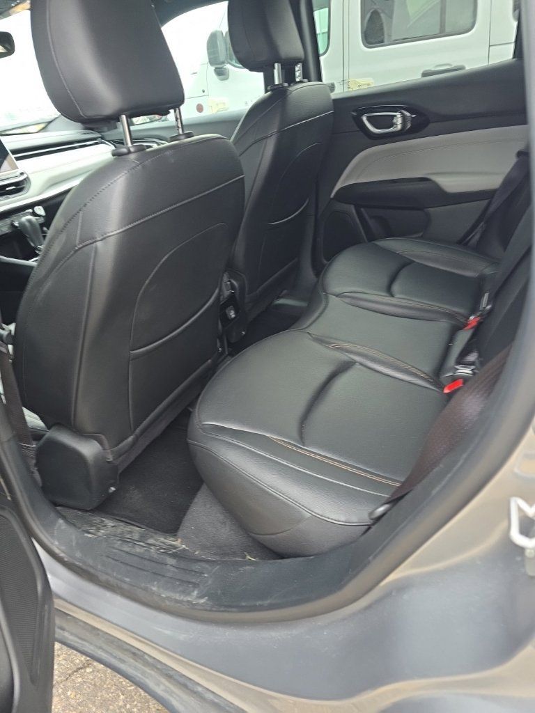 Certified 2024 Jeep Compass Limited AWD/4WD image 9