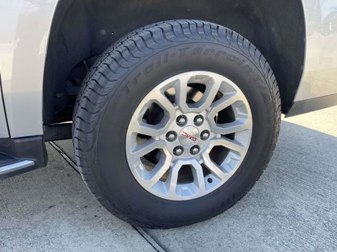 Used 2018 GMC Yukon XL SLT w/ HD Trailering Package image 7