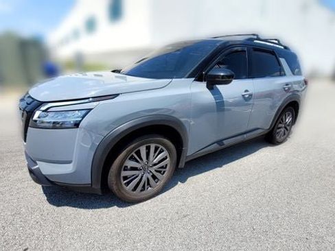 Used 2024 Nissan Pathfinder SL w/ SL Premium Package FWD image 7