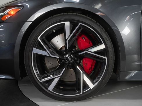 Used 2022 Audi RS 6 w/ Executive Package AWD/4WD image 17