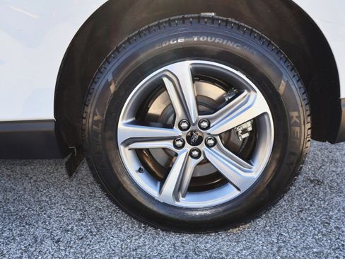 Used 2024 Ford Edge SEL w/ Convenience Package image 31