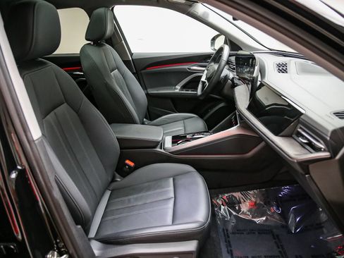 Certified 2025 Audi Q5 Premium Plus w/ Premium Plus AWD/4WD image 17