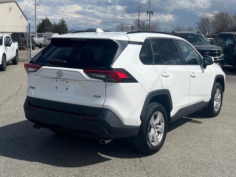 Used 2020 Toyota RAV4 XLE image 3