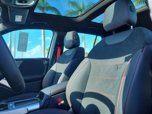 New 2025 Mercedes-Benz GLB 35 AMG 4MATIC image 20