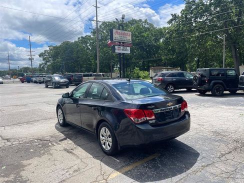 Used 2014 Chevrolet Cruze LS FWD image 7