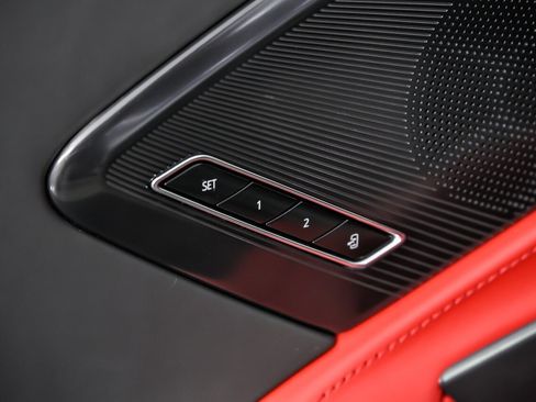 Used 2023 Chevrolet Corvette Stingray Premium Conv w/ Z51 Performance Package RWD image 23