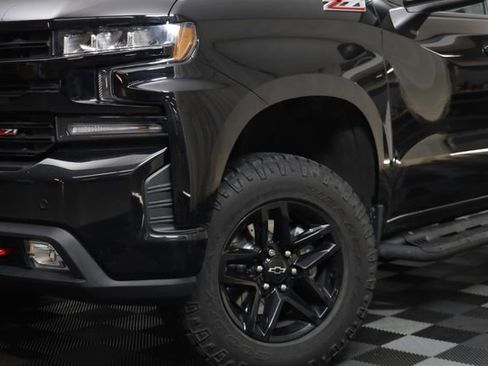 Used 2020 Chevrolet Silverado 1500 LT Trail Boss image 3
