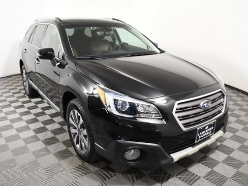 Used 2017 Subaru Outback 3.6R Touring AWD/4WD image 9