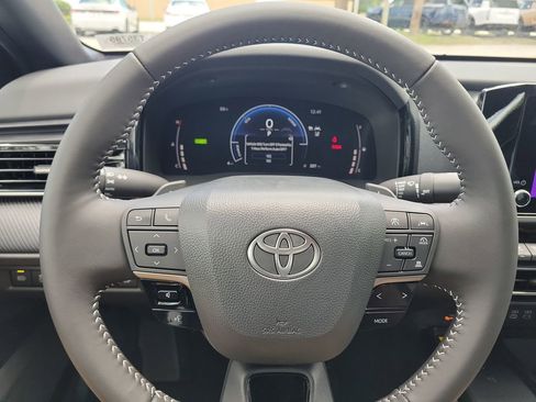 New 2026 Toyota Camry SE w/ Convenience Package FWD image 8