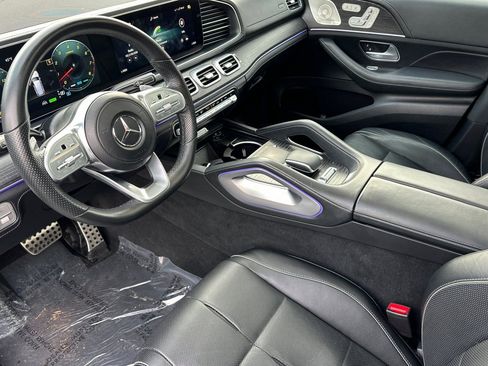 Used 2022 Mercedes-Benz GLS 450 4MATIC image 10