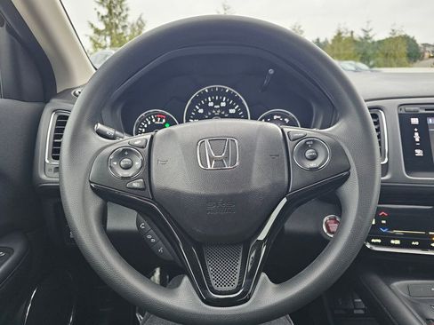 Used 2017 Honda HR-V EX image 34