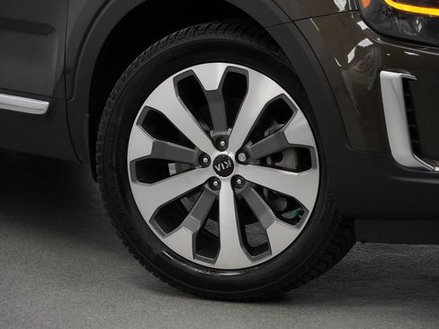 Used 2021 Kia Telluride EX w/ EX Premium Package image 4