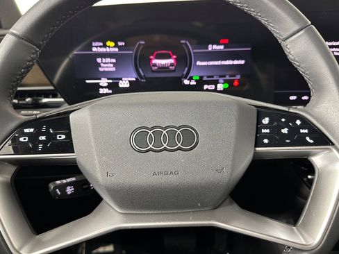 Used 2025 Audi Q6 e-tron Premium w/ Convenience Package image 21