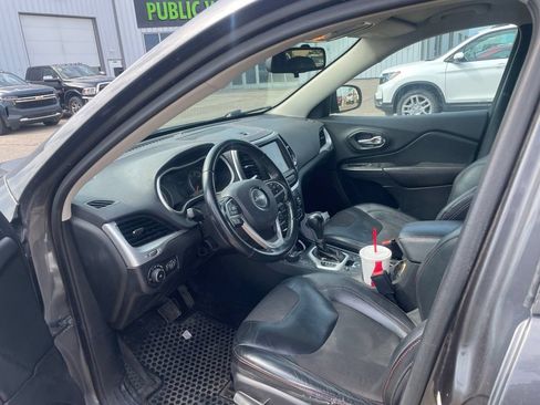 Used 2015 Jeep Cherokee Trailhawk AWD/4WD image 18