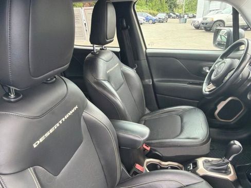 Used 2017 Jeep Renegade Trailhawk AWD/4WD image 15