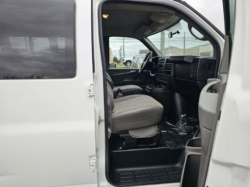 Used 2013 GMC Savana 3500 LT w/ LT Preferred Equipment Group image 24