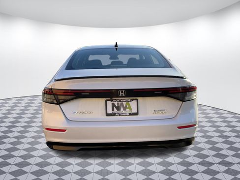 Used 2024 Honda Accord Sport image 4