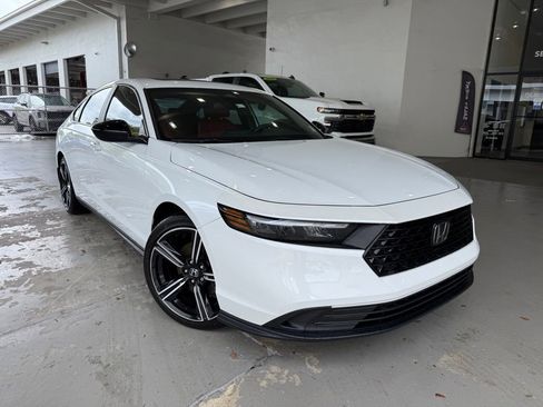 Used 2023 Honda Accord Sport image 1