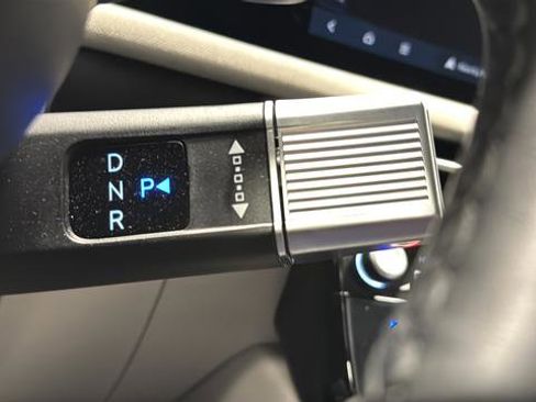 Used 2025 Hyundai Tucson Limited image 19