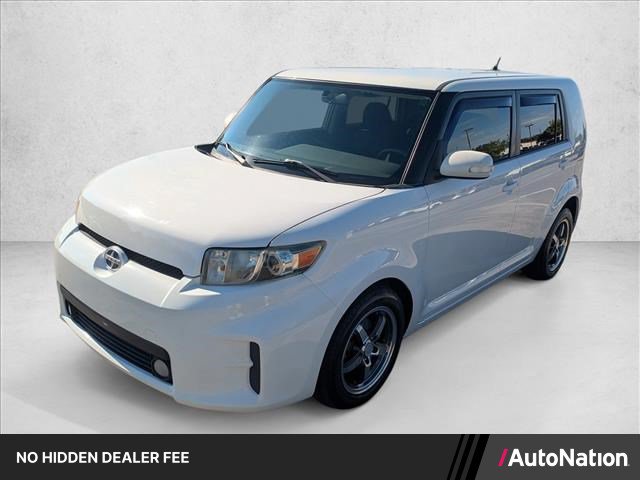 Used 2012 Scion xB FWD image 1